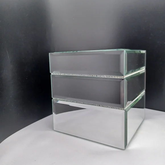 🌟Beautiful Tissue Box Cover with Mirrored & Diamantes Rhinestone Embellis… - Picture 3 of 12